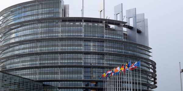 Tarptautinio tribunolo steigimas ir susitarimai tarp ES šalių