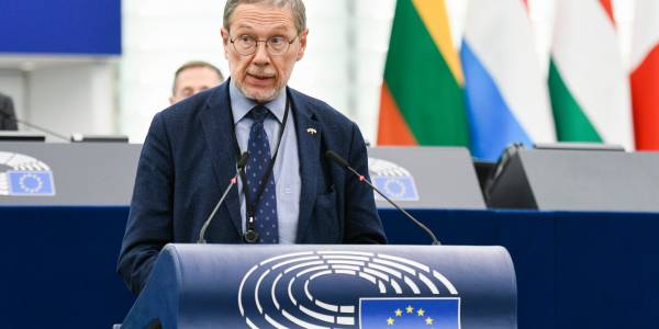 L. Mažylis: „EP pakartotinai ragina užkardyti kišimąsi į demokratinius procesus“